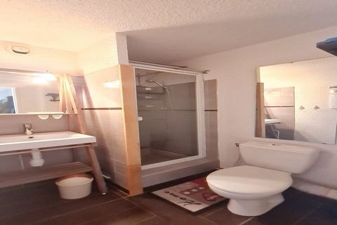 Diese studio in Les Deux Alpes mit hat eine Kapazität für 4 personen. Unterkunft Unterkunft hat 22 m² befindet sichschicke und geräumige, mit Blick auf die Berge. Die Unterkunft befindet sich 50 m von der Skipiste und it is located in a in einer idea...