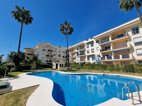 Lorcrimar, Nueva Andalucía, Marbella Mit Erstbezugslizenz Entdecken Sie diese außergewöhnliche Gelegenheit, eine charmante, voll möblierte Wohnung in der begehrten Wohngegend von Lorcrimar zu besitzen. Ideal gelegen, nur wenige Gehminuten von Puerto ...