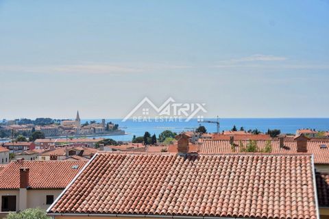 Poreč - Luxuriöses Penthouse mit Dachterrasse und Aufzug in toller Lage 500 m vom Meer entfernt! Neubau! Willkommen in diesem wunderschönen Luxus-Penthouse mit einer Gesamtfläche von 236 m2, in ausgezeichneter Lage, ganz in der Nähe des Meeres und de...