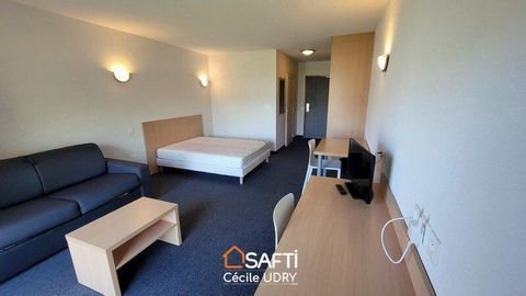 Close to all amenities, 5 minutes from Saint Pierre-des-Corps TGV station and 12 minutes from Tours, Filbleu 50 city bus 2 minutes on foot. Apartment of 28 m² located on the ground floor, plus a terrace of 8 m², including an entrance of 2 m² with bui...