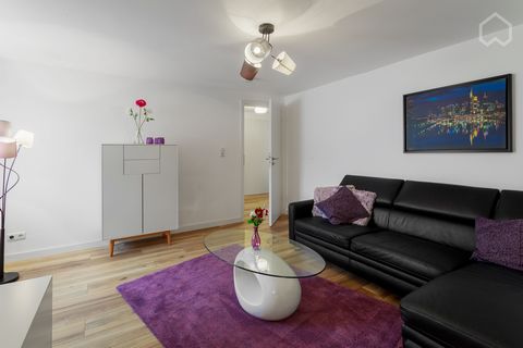 Ruhige Westende Lage mit optimaler Verkehrsanbindung. Kernsanierte Wohnung. 60m², im 2. Stock, 1 Schlafzimmer, 1 Büro (kann als Schlafzimmer benützt werden), in Altbau, frisch renoviert, Wohnzimmer mit Parkett/Laminat, Schlafzimmer mit Parkett/Lamina...