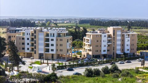 Limassol Park Jasmine Apartment No. 301 is part of the Limassol Park project, conveniently located southwest of the Limassol historic town centre in the Akrotiri Peninsula in one of the city’s most upcoming and green areas. Leptos Limassol Park is ju...