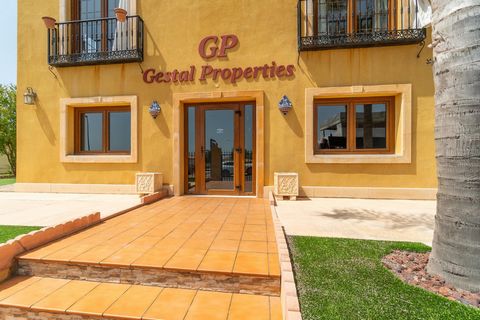 ~¡Atención emprendedores y profesionales! ¿Estás buscando el espacio perfecto para tu negocio? Tenemos la solución ideal para ti. Se alquila una oficina en la prestigiosa zona de Villamartín, Orihuela Costa, perfecta para una inmobiliaria, agencia de...