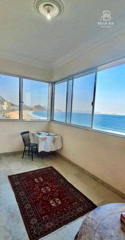 Mit 232 m² Komfort und einem gut verteilten Grundriss bietet dieses Apartment in Copacabana ein geräumiges Wohnzimmer, 3 luftige Schlafzimmer, 1 Suite sowie 3 funktionale Badezimmer. Die Küche hat ein tolles Layout für den Alltag, und der Servicebere...