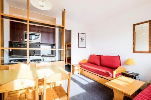 This apartment is a charming wooden building nestled in the heart of the Avoriaz 1800 resort, offering a convenient location near the Village des Enfants and all the resort's shops and entertainment. This residence provides easy access to a variety o...