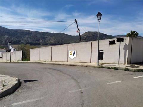 This 492m2 building plot is located in the urbanization of Valdearenas, on the outskirts of Iznajar, in the province of Córdoba, Andalucia, Spain. In Iznajar you can find all kinds of establishments and services you may need, supermarkets, shops, bar...