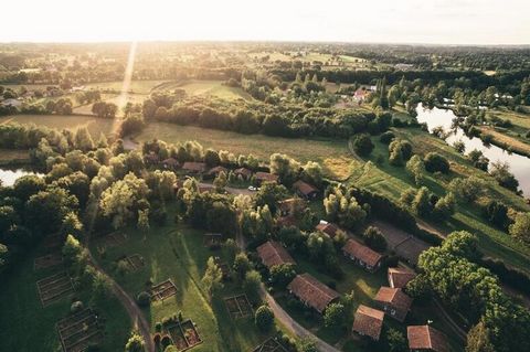 ¡Bienvenido a Deux-Sèvres! El Residence Natura Resort Pescalis le da la bienvenida para una estancia en la que se beneficiará de una ubicación geográfica que le permitirá no estar lejos de Puy du Fou y de La Rochelle. Estará tranquilo en el campo par...