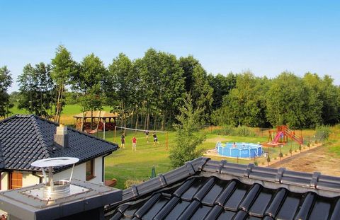 Gleznowko is a quiet settlement near Lake Bukowo. The seaside beach in Dąbki is only 6 km away. There are 4 comfortable holiday cottages in the fenced area. It is an oasis of peace and quiet, and above all, a perfect place for a holiday with children...