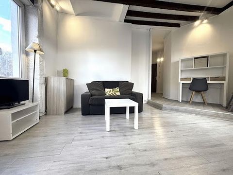 New exclusivity on LYON 9 Located at 126 rue du Bourbonnais, discover this T1 of 28.14 m², ideal for a rental investment, a student or a single person. The advantages of this apartment: -Good rental yield -Bright and pleasant to live in -Balcony offe...