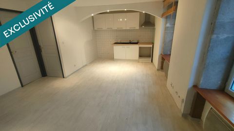 Anthony Mommée vous présente en exclusivité ce bel appartement situé à Ambronay (01500) à 5 minutes d'Amberieu en Bugey. La ville offre un cadre de vie convivial avec ses commerces de proximité. Cet appartement de 35 m² se compose de 2 pièces. Vous t...