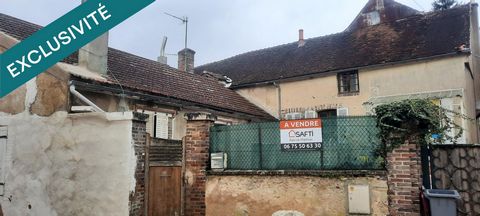 Saint-Aubin-sur-Yonne (89300), ce bien bénéficie d'un cadre paisible et convivial, idéal pour les primo-accédants ou les investisseurs. Proche des commodités locales, cette maison offre un accès facile aux commerces et aux services essentiels, tout e...