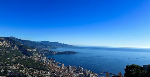 La Turbie - Secure private domain - The Heights of Monte Carlo - Panoramic sea view of Monaco and Italy. Semi-detached villa on one side of about 90 m2. Upstairs: large living room, dining room with high ceilings, fireplace and mezzanine on a large s...