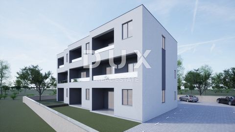 Location: Šibensko-kninska županija, Vodice, Vodice. VODICE – Schöne Maisonette-Wohnung S4 in ruhiger Lage Zum Verkauf steht eine zweistöckige Wohnung mit einer Gesamtfläche von 125,82 m2. Die Wohnung befindet sich in einer ruhigen Straße in Vodice, ...