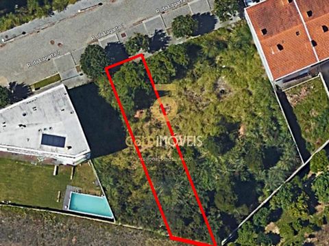 Plot of land for construction in Anta - Espinho Excellent plot of land in an urban allotment, in Anta - Espinho, for the construction of a single-family house with the following characteristics: - Constructive feasibility in off-road; - Flat terrain;...