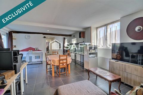 Longère de 140 m2 habitables, 4 chambres, habitables en plain pied, cour de stationnement et jardin clos avec dépendance .