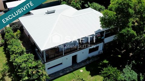 Superbe villa de type T5 sur les hauteurs de Rivière Salée
