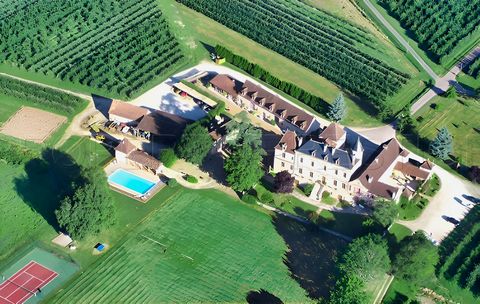 PERIGORD NOIR DOMAINE D’EXCEPTION MARIAGES 100 HA