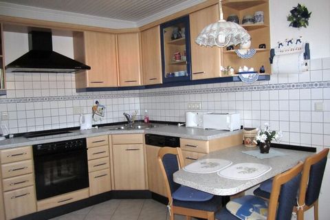 Why stay here This cozy apartment in Hullersen (Einbeck) is great for a small family or a group on a holiday. The self-catering holiday rental has a sunny balcony to enjoy the surrounding scenery while sipping hot coffee. Things to do around Lower Sa...