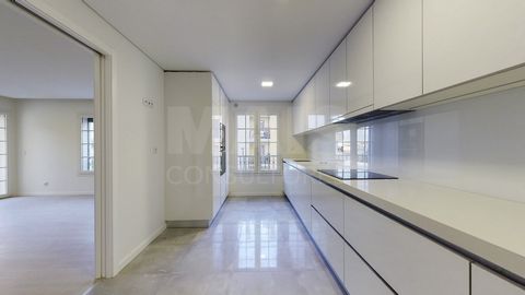 Apartments inserted in Building under Construction whose completion of work is scheduled for the year 2024. Quiet place located in the parish of Águas Livres, municipality of Amadora, next to two of the main road itineraries of Greater Lisbon (IC19 a...