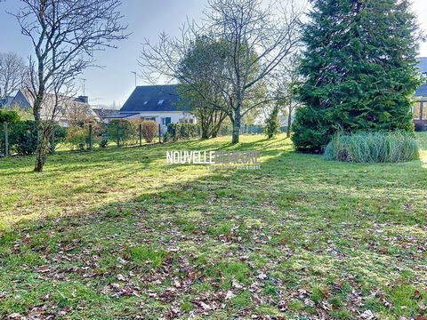 At the gates of Vannes in the town of St Nolff, carry out your construction project on this building plot of 670 m2 unserviced (CES maximum 50% - Ub zoning)) at the end of a dead end of a quiet and peaceful subdivision. Rectangular in shape with a fa...