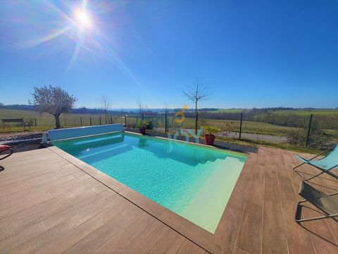 5 minutes from Isle-Jourdain, Carine ... makes you discover this beautiful architect villa, overlooking the Pyrenees. From the entrance, you will appreciate the generous volume of the living room, composed of a living room dining area and an open kit...