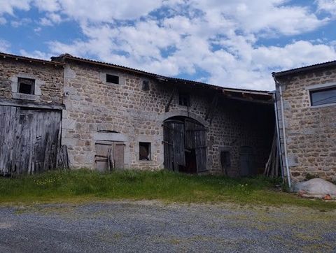 Stone barn of 160 m² on 540 m² of land, voligated roof and partially redone, lean-to renovated of 25 m², small adjoining barn on 2 levels of 28 m². Selling price: 39000 euros (fees payable by the seller) To visit and accompany you in your project, co...