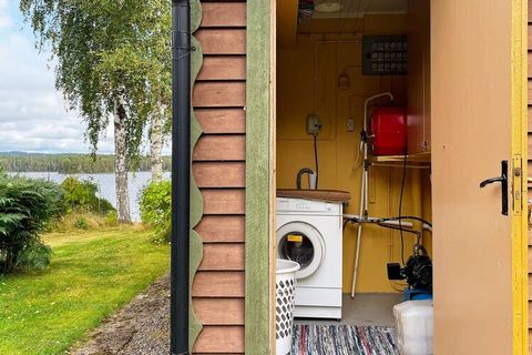 Welcome to this great holiday home, set right by lake Ullvettern in the beautiful area of Värmland. You have access to your own private bathing dock, right next to the cottage, and there's also a larger, sandy beach about 16 km away at Badsta camping...