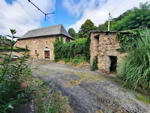EXCLUSIVE TO BEAUX VILLAGES! This property has everything you could wish for. A 5x10m swimming pool, grassland and outbuildings. The house is very light with windows everywhere. Three bedrooms, including a master suite. It was nicely renovated withou...