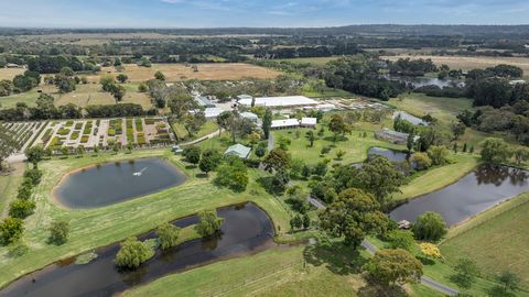 The spectacular singular vision of a nature-loving industrial electrical technician cultivated over more than 3 decades, ‘Bundameer’ is a breathtaking lifestyle property on 38.4 acres with ornamental dams, undulating parklike gardens and comprehensiv...