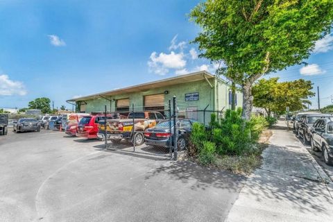 Prime Investment Opportunity in West Palm Beach, Florida! This versatile commercial property consists of 3 seperate unit building bays, each offering a unique space for various business ventures. Located in a bustling area with visibility and lots of...