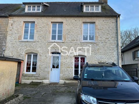In the town of Chef-Du-Pont, a town located in Manche on the territory of the Bay of Cotentin, I offer you this terraced town house on one side, to finish renovating and refreshing. On the first level: a living room/lounge, a kitchen, a utility room,...