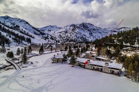 Beautiful meadow view and great location!! This condo is located in the SV Meadows condo complex toward the western end of Olympic Valley. Very close to the world renown ski area Palisades Tahoe. Enjoy views of the meadow, Red Dog Ridge and surroundi...