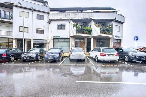 Commercial space in Águeda with 267 sqm of gross private area. It is located on António Ribeiro de Matos Street, at basement level, but corresponds to the level of a first floor (because the terrain slopes) and has plenty of natural light. It is a sp...