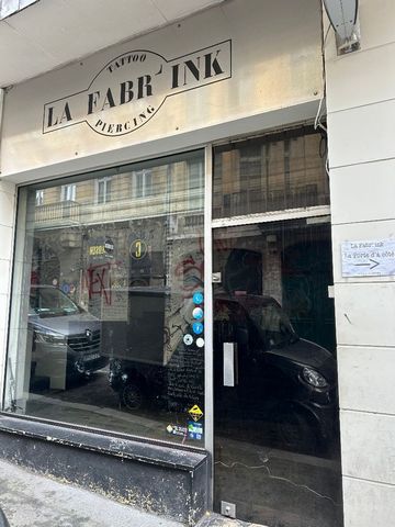 ROUEN NEAR VIEUX MARCHE RUE DE FONTENELLE For sale commercial walls on the ground floor of 30m2 Beautiful display case with electric grill closure. Property tax 887€ Quarterly charges 52.37€ Recent facelift.