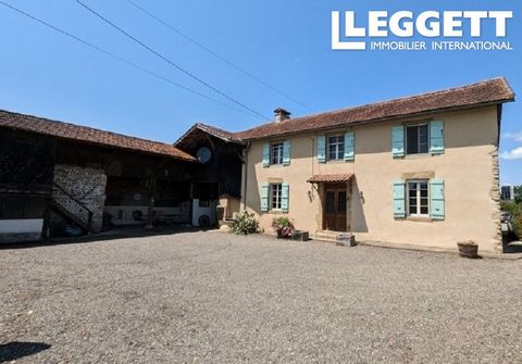 A21516JSN32 - This pretty renovated Gascon farmhouse with traditional features and various outbuildings is situated at the edge of a charming village in Gers (32). Ready to move straight in with wood burner, pellet burner and air conditioning this pr...