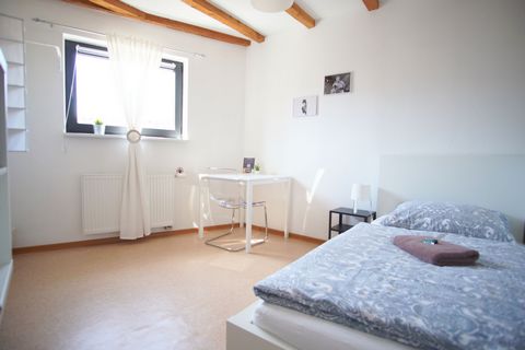 ☆Travel & Work Apartment - ANDRISS APARTMENTS About this accommodation Welcome to ANDRISS APARTMENTS! Our huge & cozy apartment is in a quiet location in Kaiserslautern & has many great amenities that make you feel at home: → 5 bedrooms with 9 beds →...
