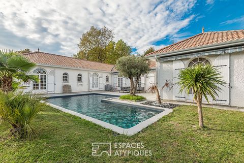 Close to the centre of Cestas village, this pretty single-storey villa on the second line offers beautiful volumes and large functional living spaces. The large entrance hall leads to the main room consisting of a cosy living room around the imposing...