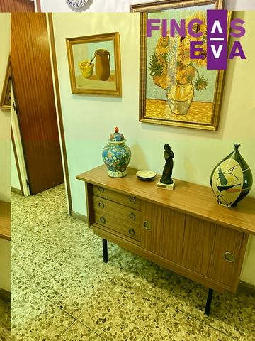 Fincas Eva presents: Building composed of two floors, one of them duplex and garage of 160 mts.with capacity for 10 cars1st floor of 145 mts.with 5 exterior bedrooms, toilet, bathroom, very large equipped kitchen and exterior to terrace, living room ...