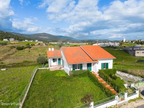 House in the village of Vila Moreira consisting of basement with storage room and garage. Ground floor consisting of entrance hall, 3 bedrooms all with built-in wardrobes, 2 bathrooms, open space kitchen, 3 pantries, 1 sunroom and 4 balconies. It has...