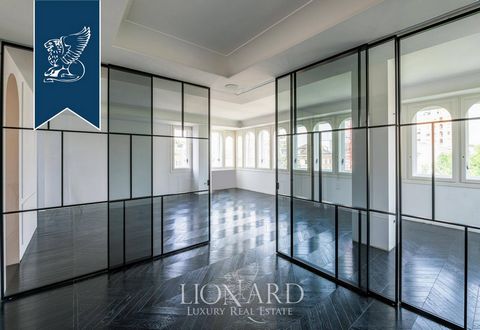 This extraordinary property for sale in Milan's prestigious Porta Venezia area is on the sixth floor, measures 439 sqm and offers 30 sqm of terraces with panoramic views. The building offers a concierge service and two lifts. This exclusive apar...