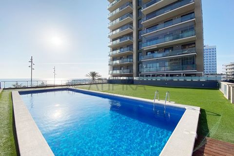 87m2 apartment for sale on the seafront, with parking and a private terrace, located in a modern building with an elevator, communal pool, and solarium area, in Badalona. Currently, the property has a tenant with an 11-month lease agreement. The prop...