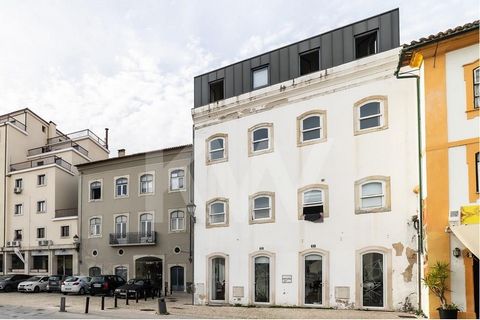 Excellent opportunity I 0 bedroom apartment in the Historic Area of Coimbra Coimbra is a historical, cultural and gastronomic city, with a rich heritage and a prestigious University with an unparalleled tradition and academic life. This is where this...