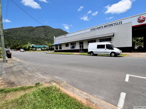 6 & 8 Still Street, Tully - Approx. 1,611 m2 on two titles. This commercial property is in an excellent location, just one street back from the main street of town. 8 Still Street * Tenancy 1 - Lease in Place.. * Approx. 256m2 air-conditioned interna...