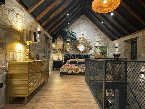 Kaštel Stari, completely renovated stone house from the 1700s, living area of 80 m2, consisting of ground floor and first floor. The ground floor consists of a kitchen and a living room, the first floor consists of a bedroom and a bathroom. The wonde...