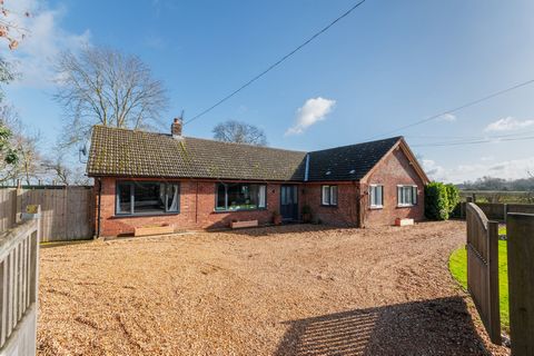 HAMBLE END An impressive four bedroom detached bungalow which has been completely renovated throughout to an exceptional standard, including new windows, recently fitted bathrooms, a new boiler and fuel tank. The property occupies a large plot which ...