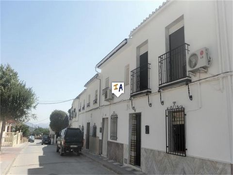 Situated in El Esparragal, which is located right on the edge of the Parque Natural de la Sierras Subbeticas, one of the most beautiful parts of inland Andalucia, in the region of Cordoba. This 4 bedroom townhouse is ready to move into and boasts a l...