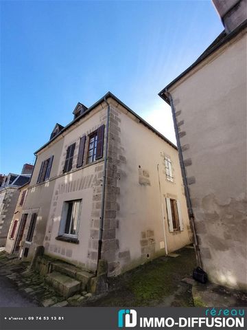 Mandate N°FRP158734 : House approximately 238 m2 including 13 room(s) - Cour * : 234 m2. - Equipement annex : Cour *, Garage, double vitrage, cellier, Fireplace, combles, Cellar - chauffage : electrique - Class Energy G : 585 kWh.m2.year - More infor...