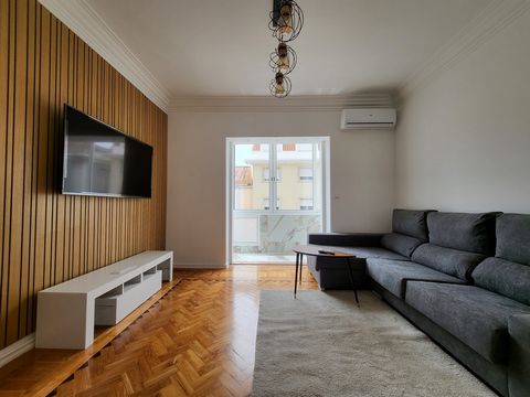 Apartment T2 + 1 Opportunity / best area of Alcântara   It is a T2 + 1 however it can be changed to a magnificent T3 with generous areas. I present this magnificent apartment totally refurbished. This property has been totally refurbished, where it h...