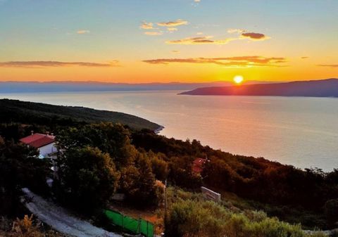 Apart-house of 6 residential units with jaw dropping sea views in Rabac area! Distance from the beach is cca. 1,5 km but impression of fly is unforgettable. Total area is 350 sq.m. Land plot is 654 sq.m. The house extends through the basement, ground...