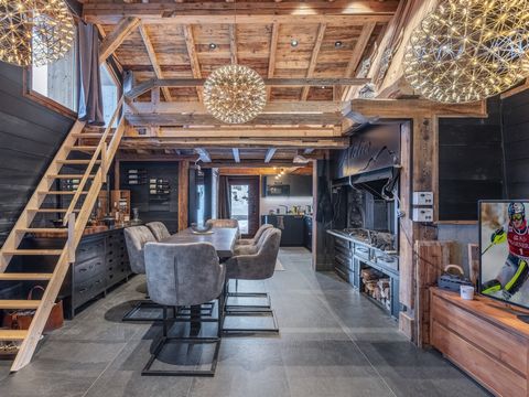Discover this charming chalet, ideally located for lovers of peace and nature and just 400 metres from the Olympe cable car. Its location also makes it easy to ski back to the resort. Built in 2019, this chalet boasts a floor area of 64.82 m2 and 13....